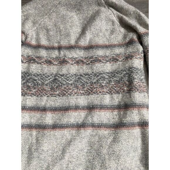 Abercrombie Kids Soft White Knit Long Sleeve Cardigan With   Hood 11/12 girls - Picture 4 of 8